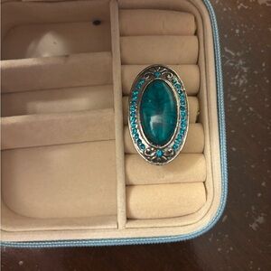 Elegant Green Stone Ring